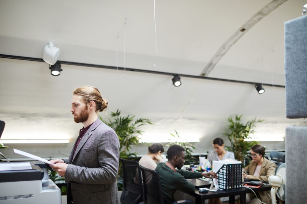 Remodelación de oficinas: diseño de espacios accesibles para mejorar la productividad y el flujo de trabajo